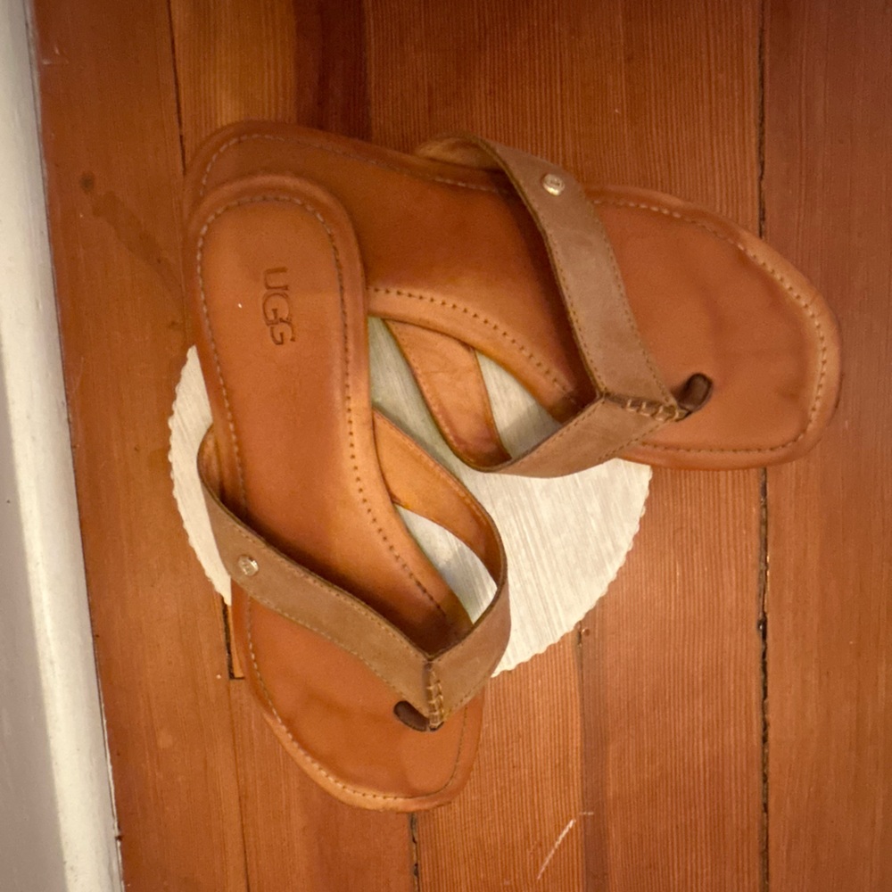 UGG Leather Sandals Brown Comfort Flip Flops Size 8